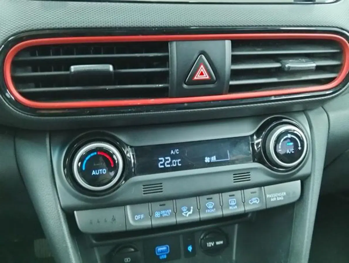 Hyundai Kona usata a Como (16)