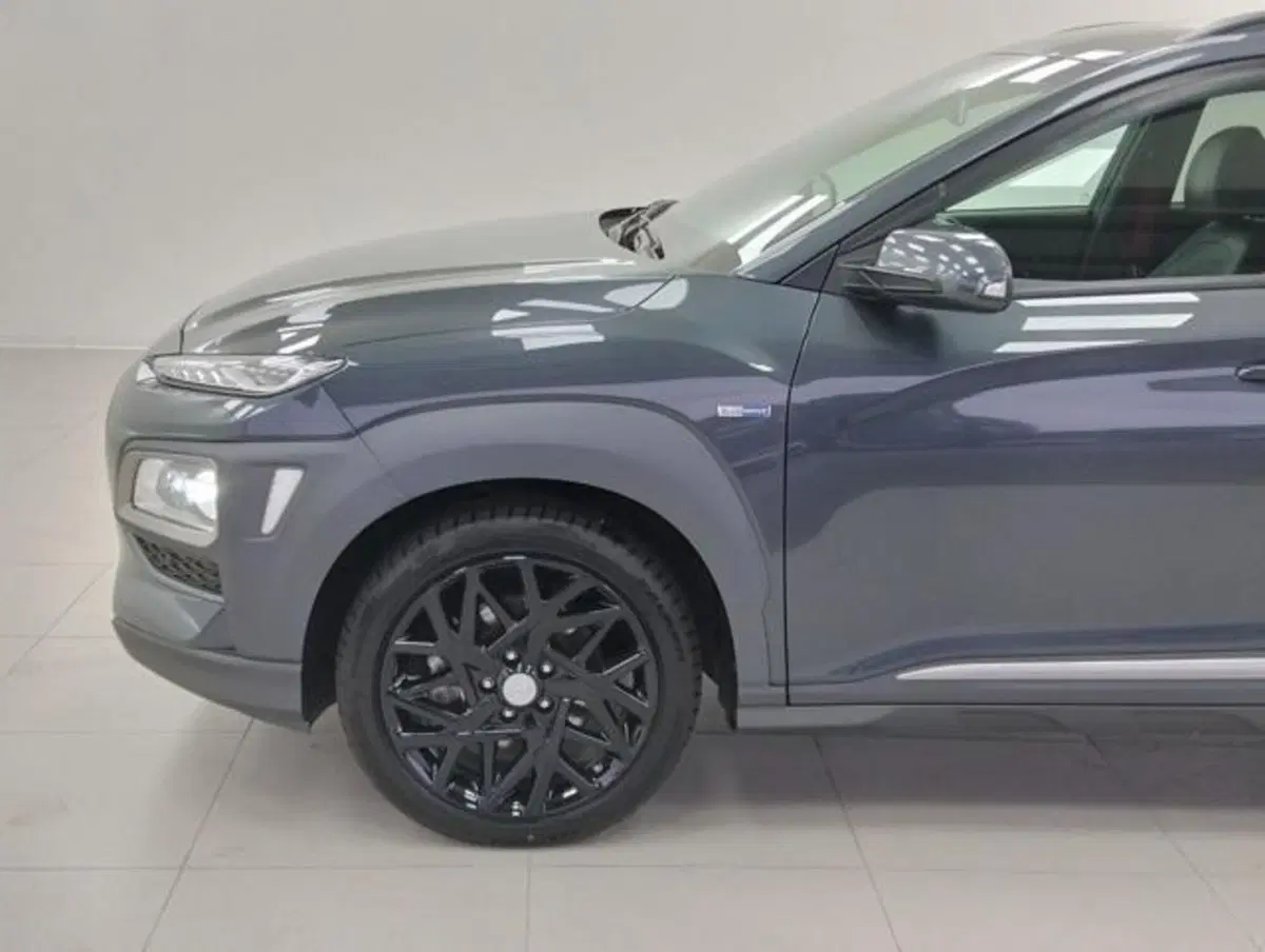 Hyundai Kona usata a Como (9)