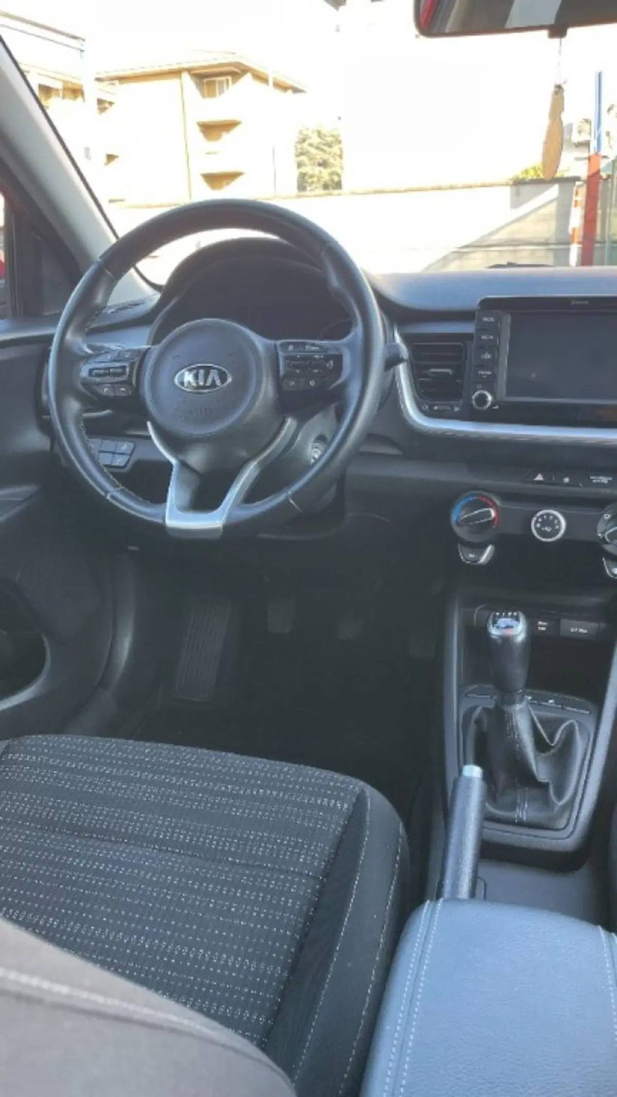 Kia Stonic usata a Novara (10)