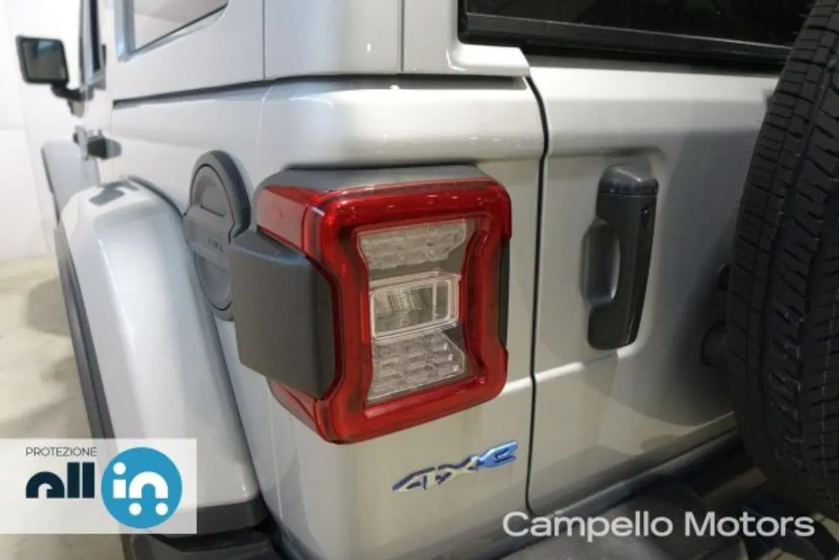 Jeep Wrangler Unlimited usata a Venezia (19)