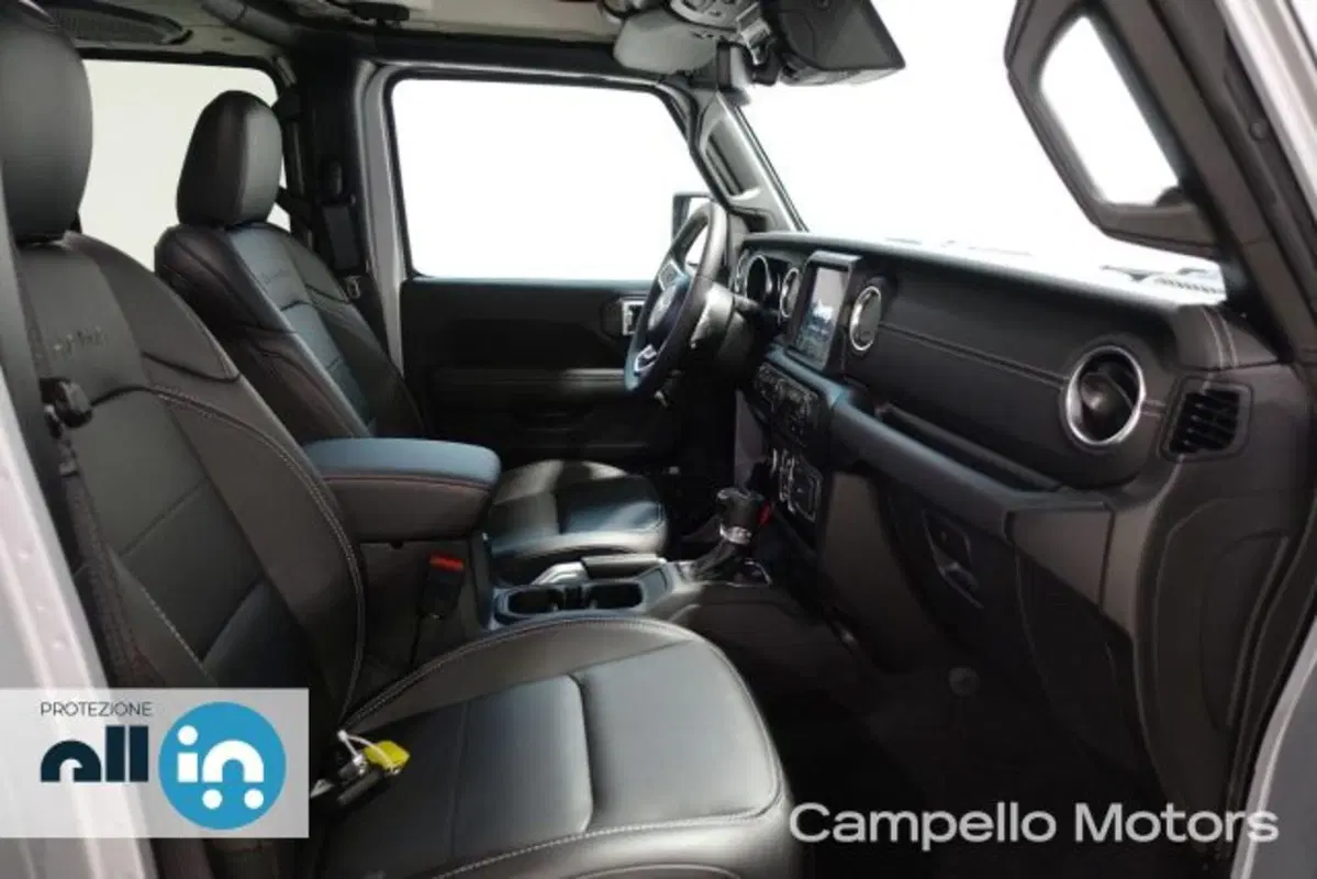 Jeep Wrangler Unlimited usata a Venezia (6)