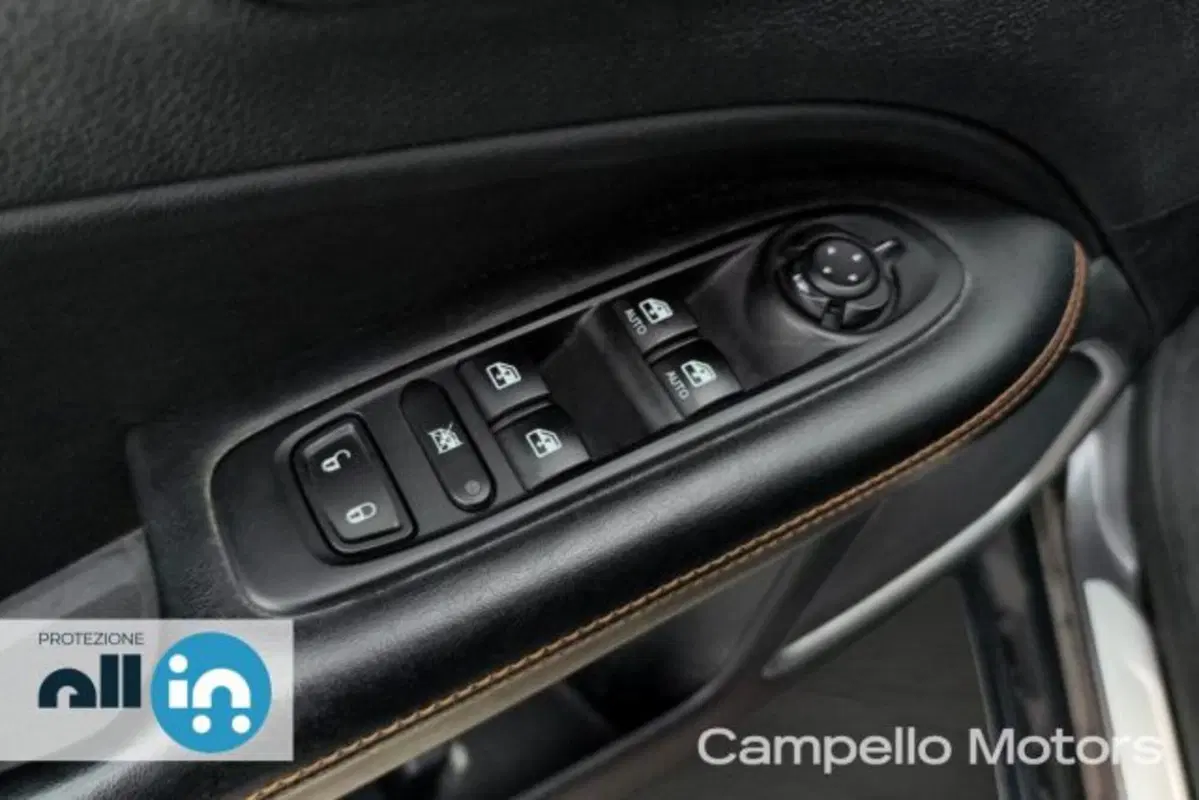 Jeep Compass usata a Venezia (17)