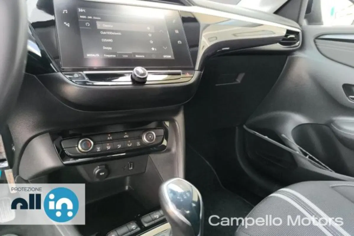 Opel Corsa usata a Venezia (12)