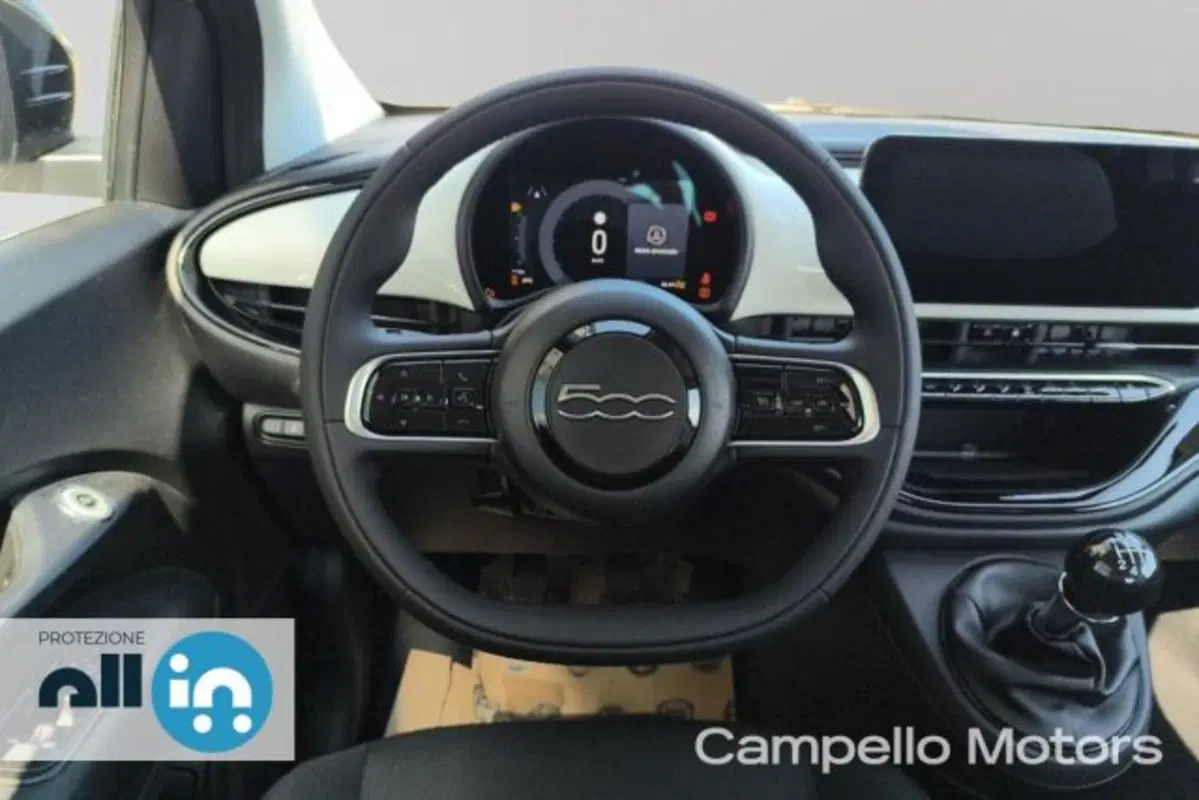 Fiat 500 nuova a Venezia (8)