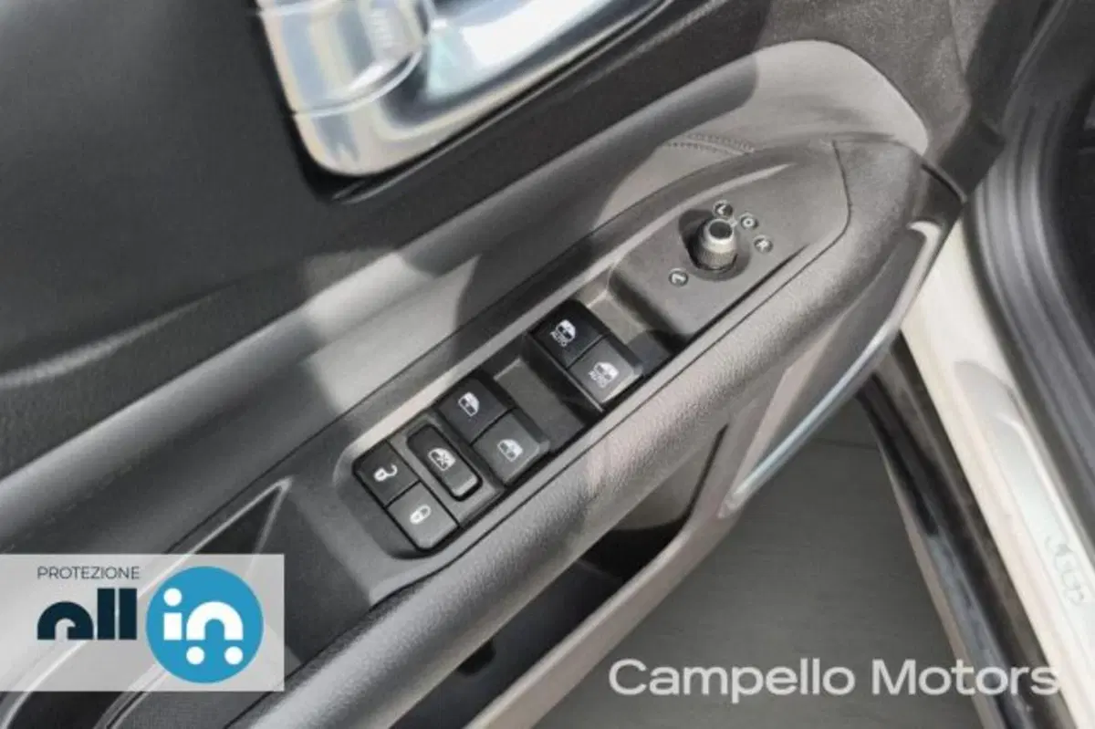 Jeep Compass usata a Venezia (17)
