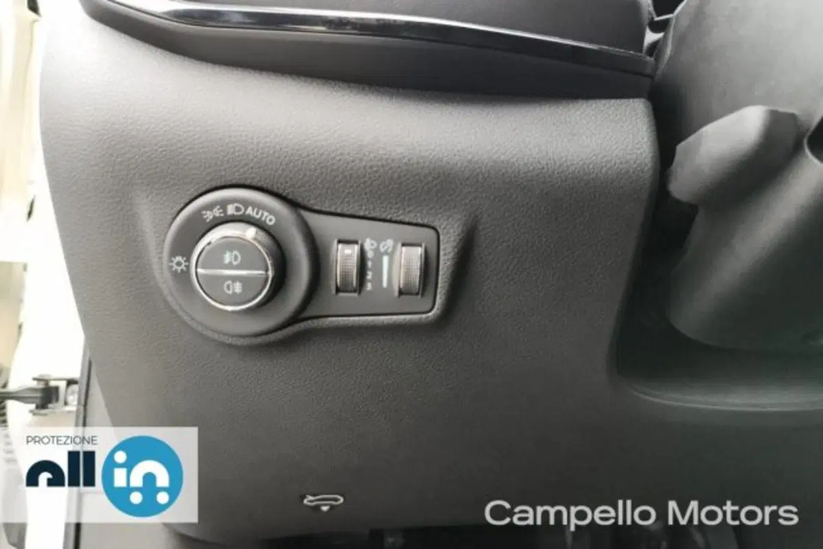 Jeep Compass usata a Venezia (20)