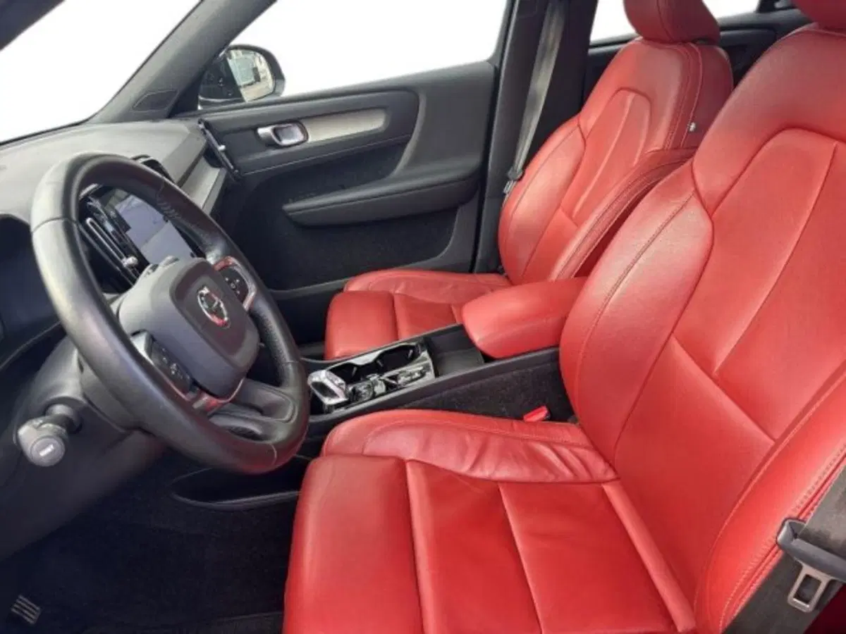 Volvo XC40 usata a Verona (9)
