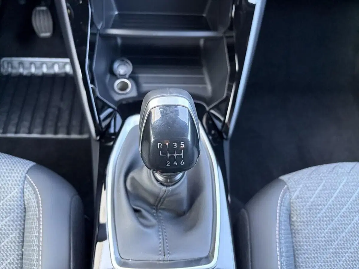 Peugeot 2008 nuova a Torino (12)