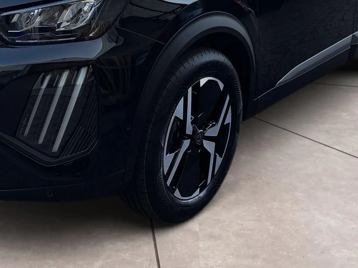 Peugeot 2008 nuova a Torino (15)