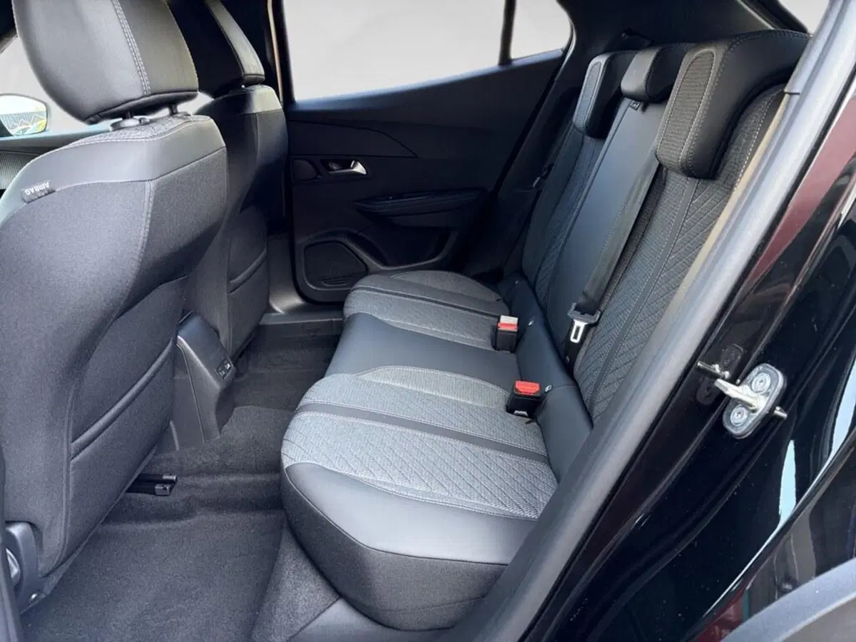 Peugeot 2008 nuova a Torino (8)