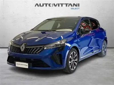 Renault Clio 1.0 tce Techno 90cv del 2025 usata a Como