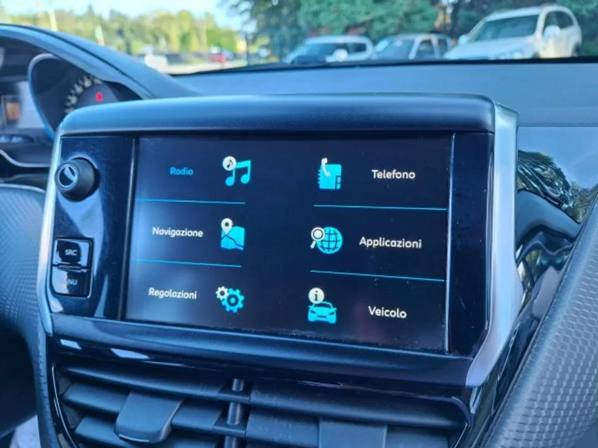 Peugeot 2008 usata a Como (11)