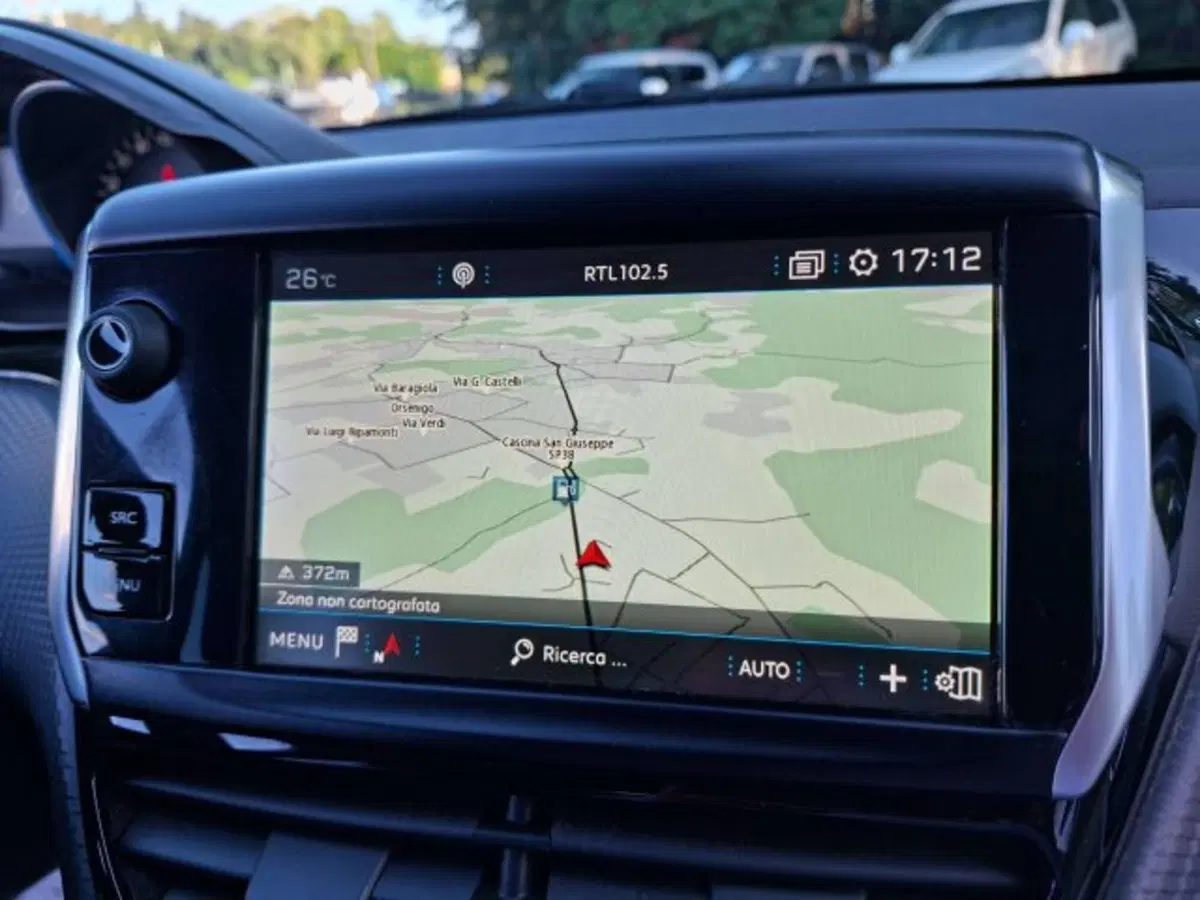 Peugeot 2008 usata a Como (13)