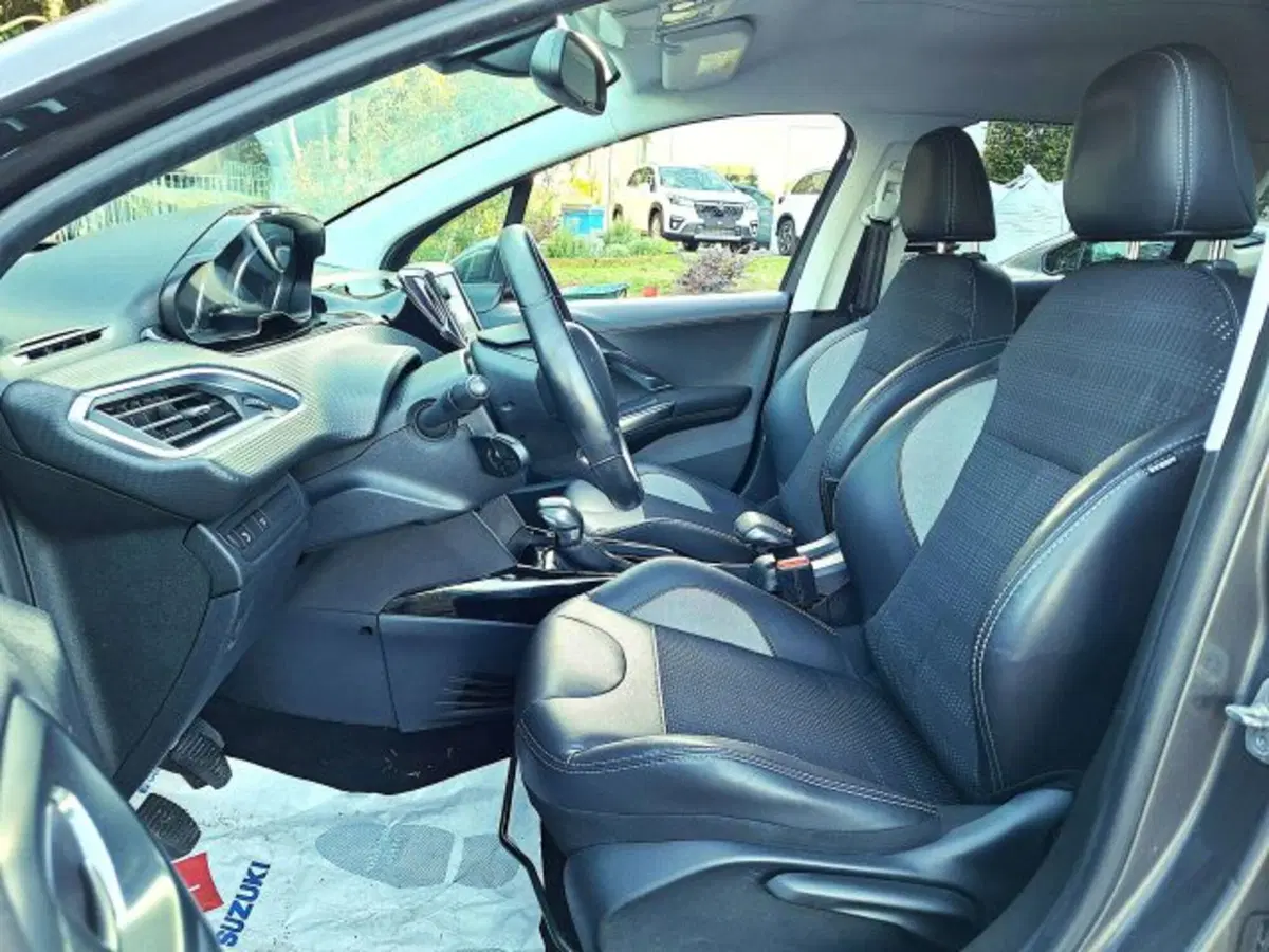 Peugeot 2008 usata a Como (5)