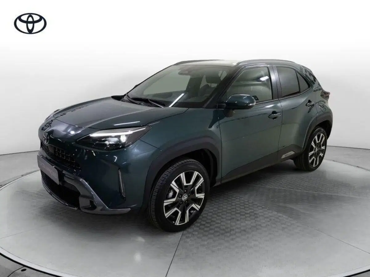 Toyota Yaris Cross nuova a Salerno