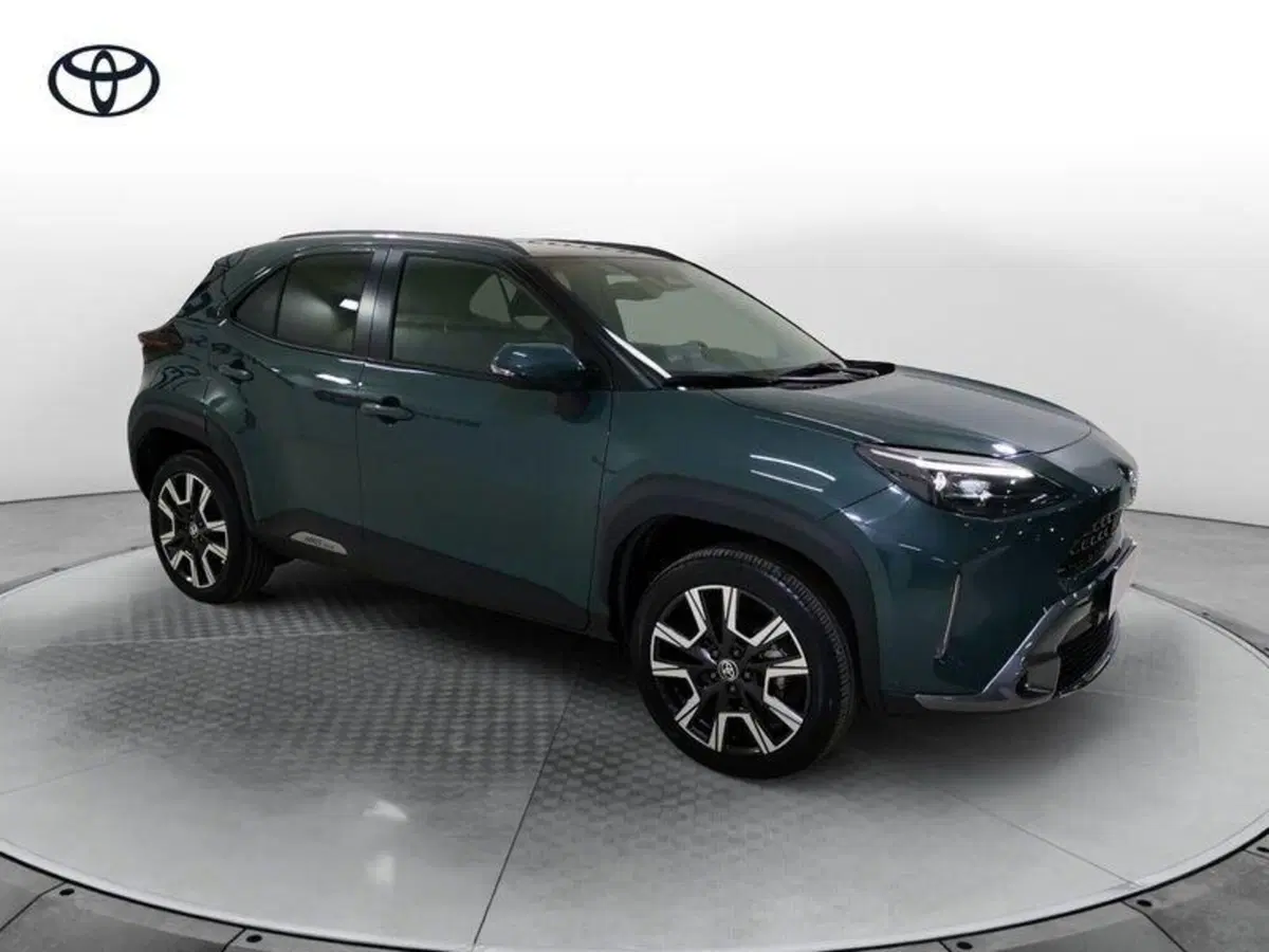 Toyota Yaris Cross nuova a Salerno (3)