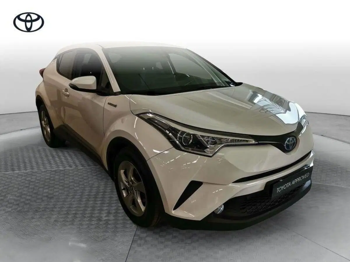 Toyota Toyota C-HR usata a Salerno (2)