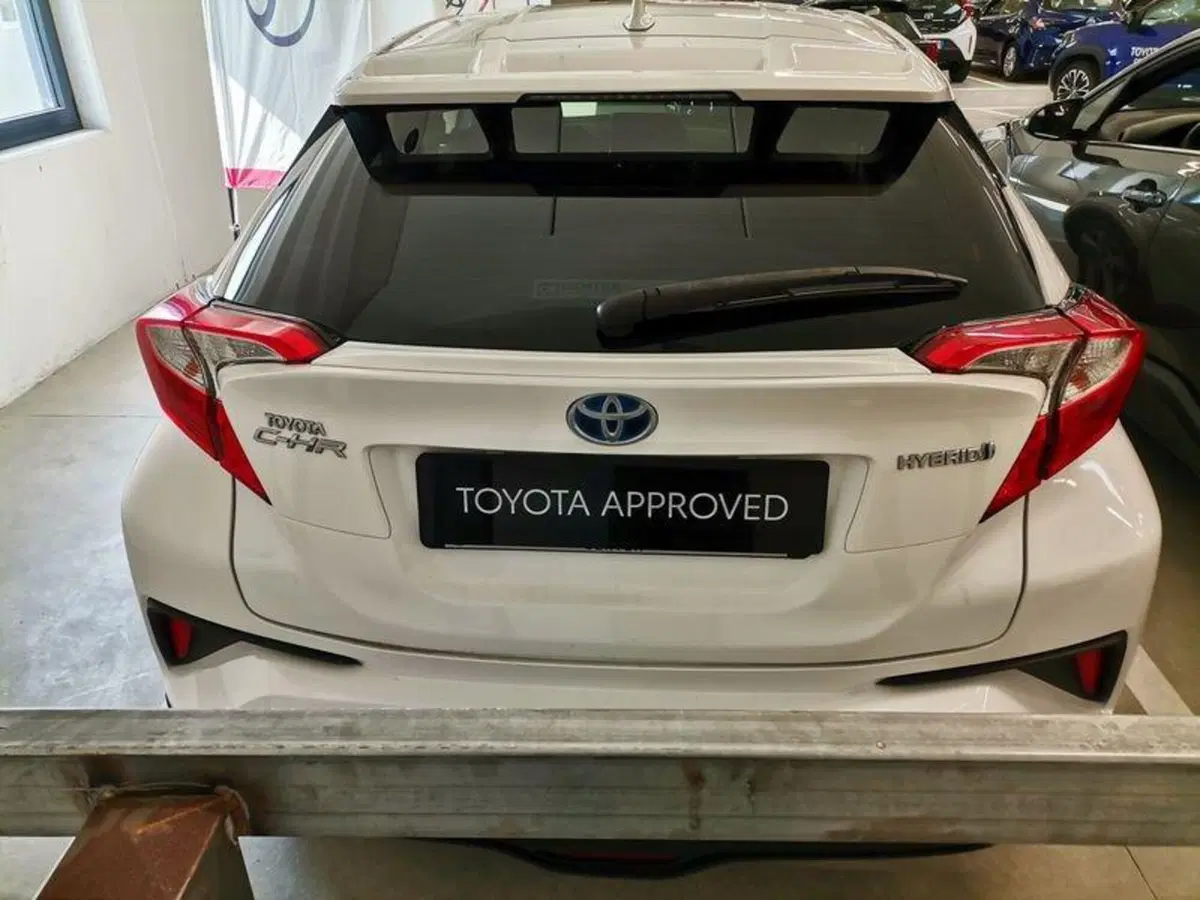 Toyota Toyota C-HR usata a Salerno (5)