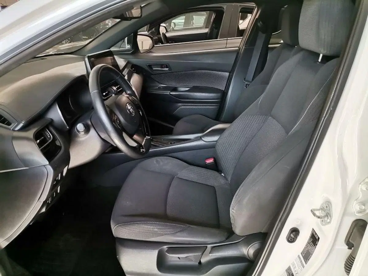 Toyota Toyota C-HR usata a Salerno (7)