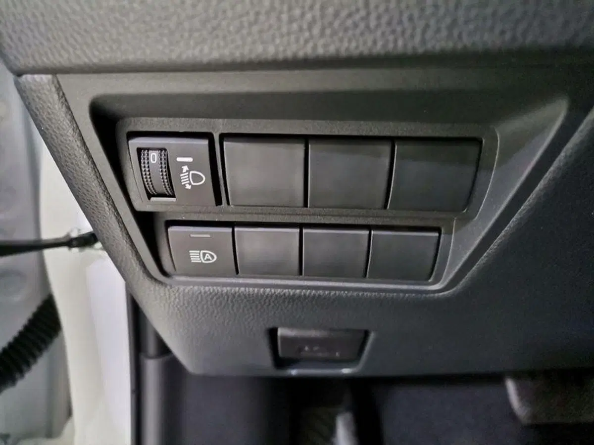 Toyota Yaris nuova a Salerno (15)