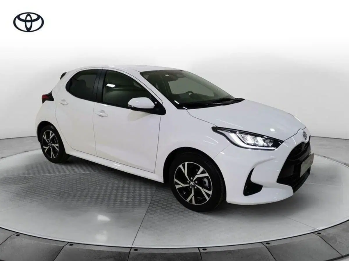 Toyota Yaris nuova a Salerno (3)