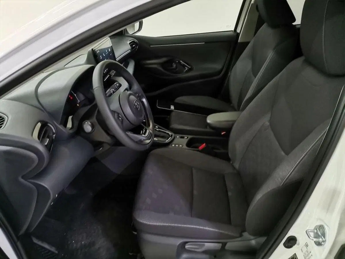 Toyota Yaris nuova a Salerno (9)