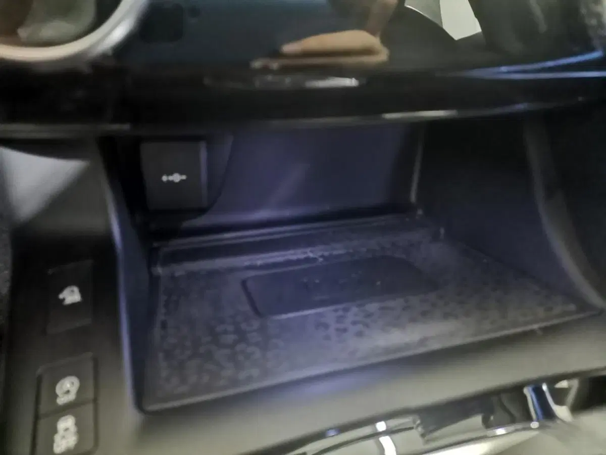 Jaguar E-Pace usata a Salerno (10)