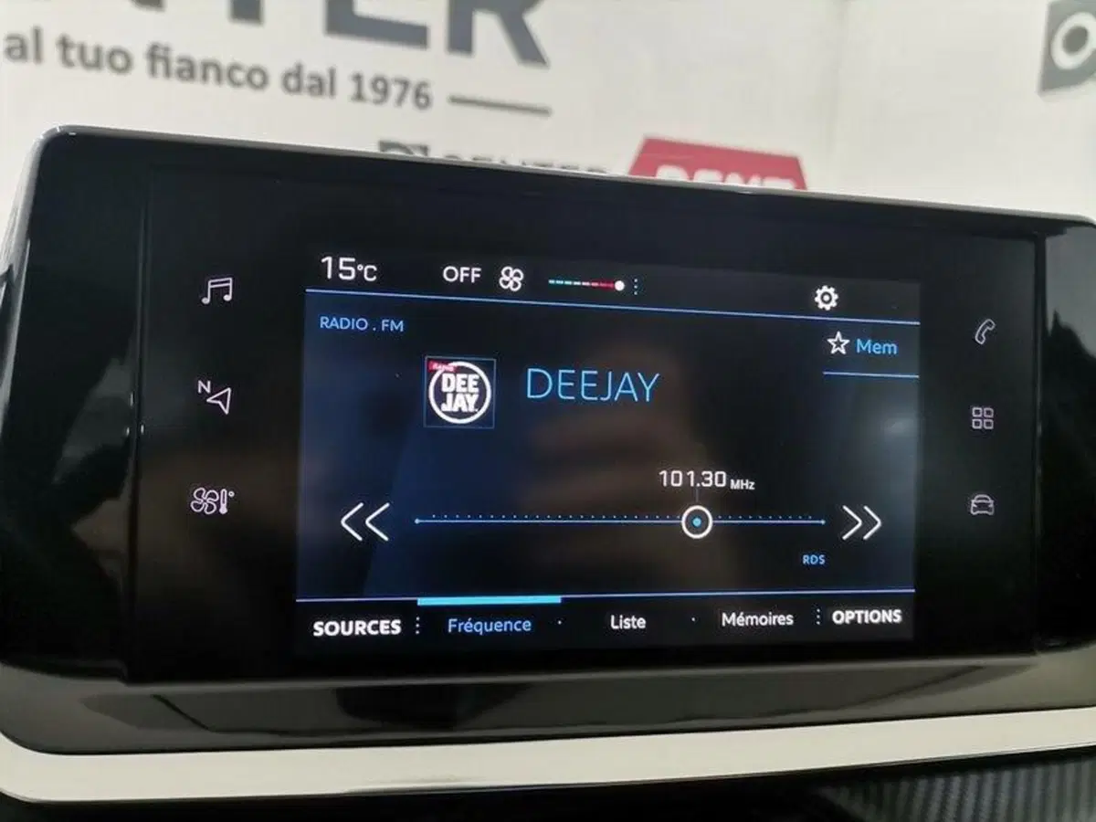 Peugeot 208 usata a Salerno (11)