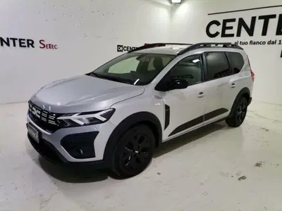 Dacia Jogger 1.0 tce Extreme 110cv del 2023 usata a Montecorvino Pugliano