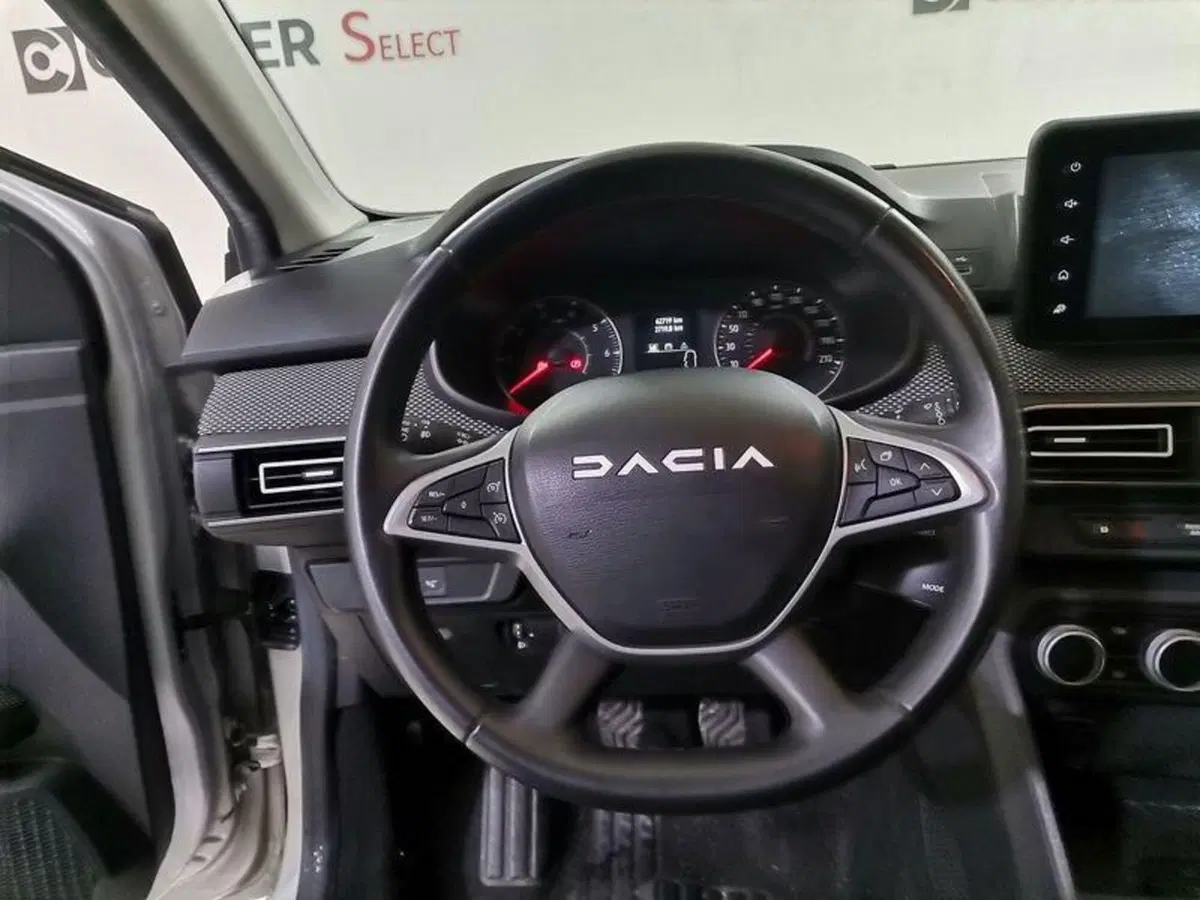 Dacia Jogger usata a Salerno (8)