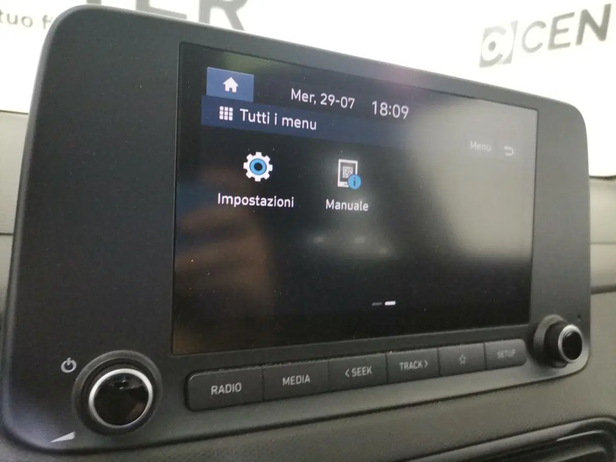 Hyundai Kona usata a Salerno (11)