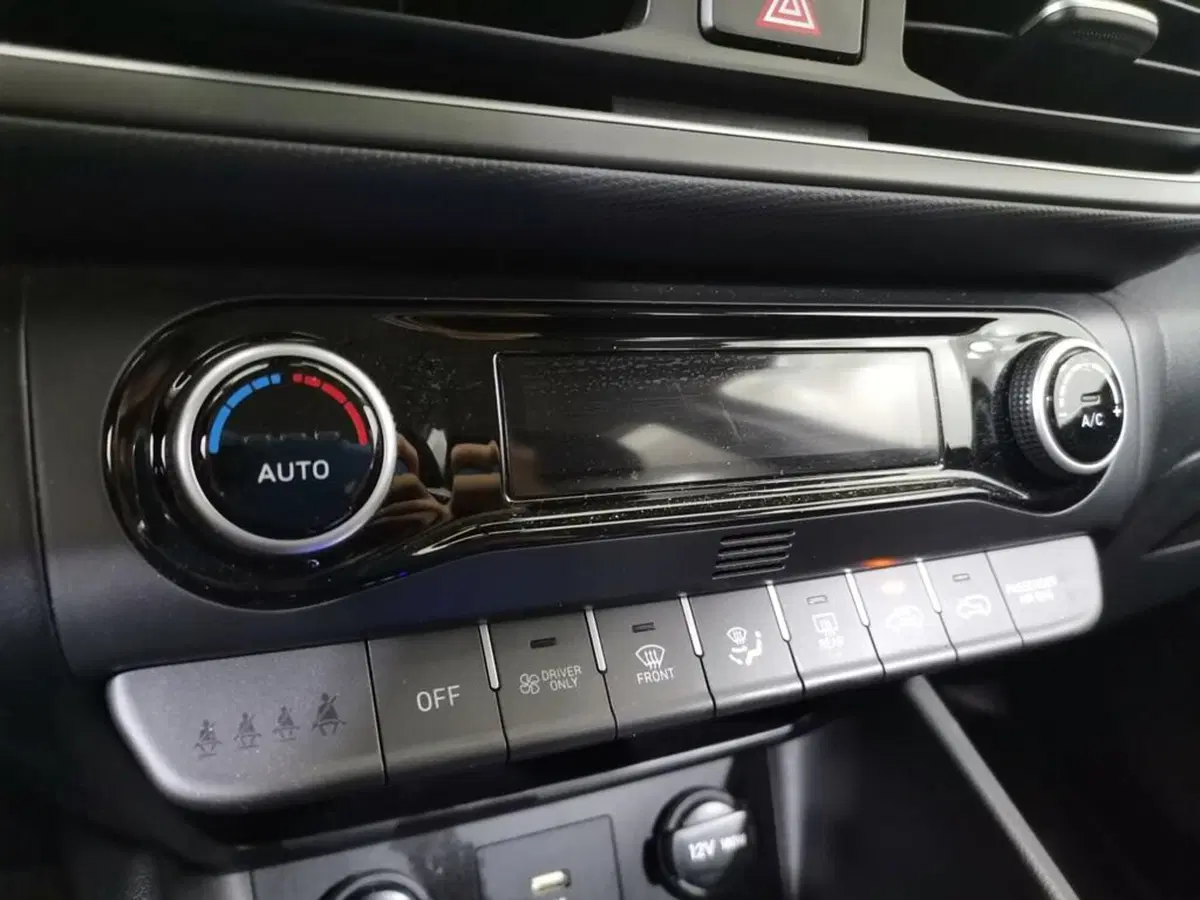 Hyundai Kona usata a Salerno (15)