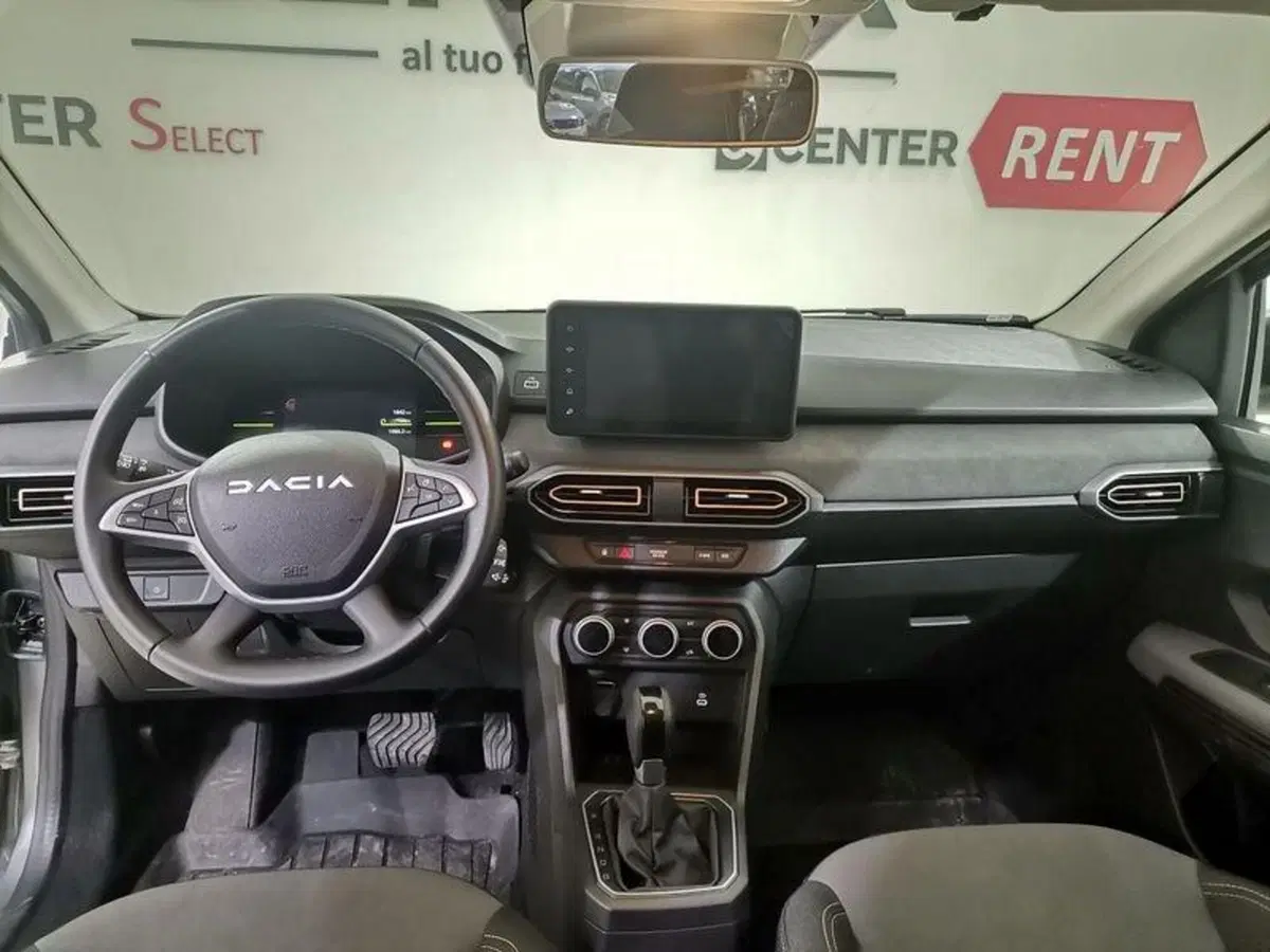 Dacia Jogger usata a Salerno (7)