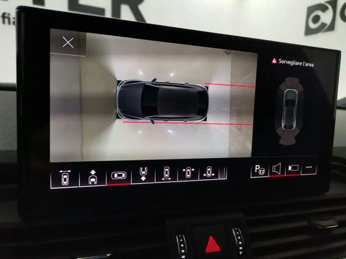 Audi SQ5 Sportback usata a Salerno (15)
