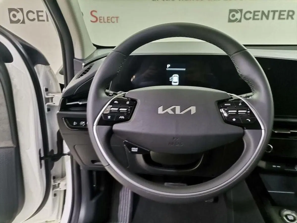 Kia Niro nuova a Salerno (8)