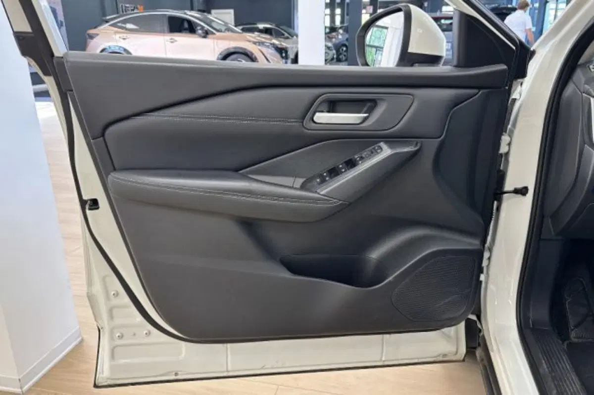 Nissan Qashqai usata a Latina (12)
