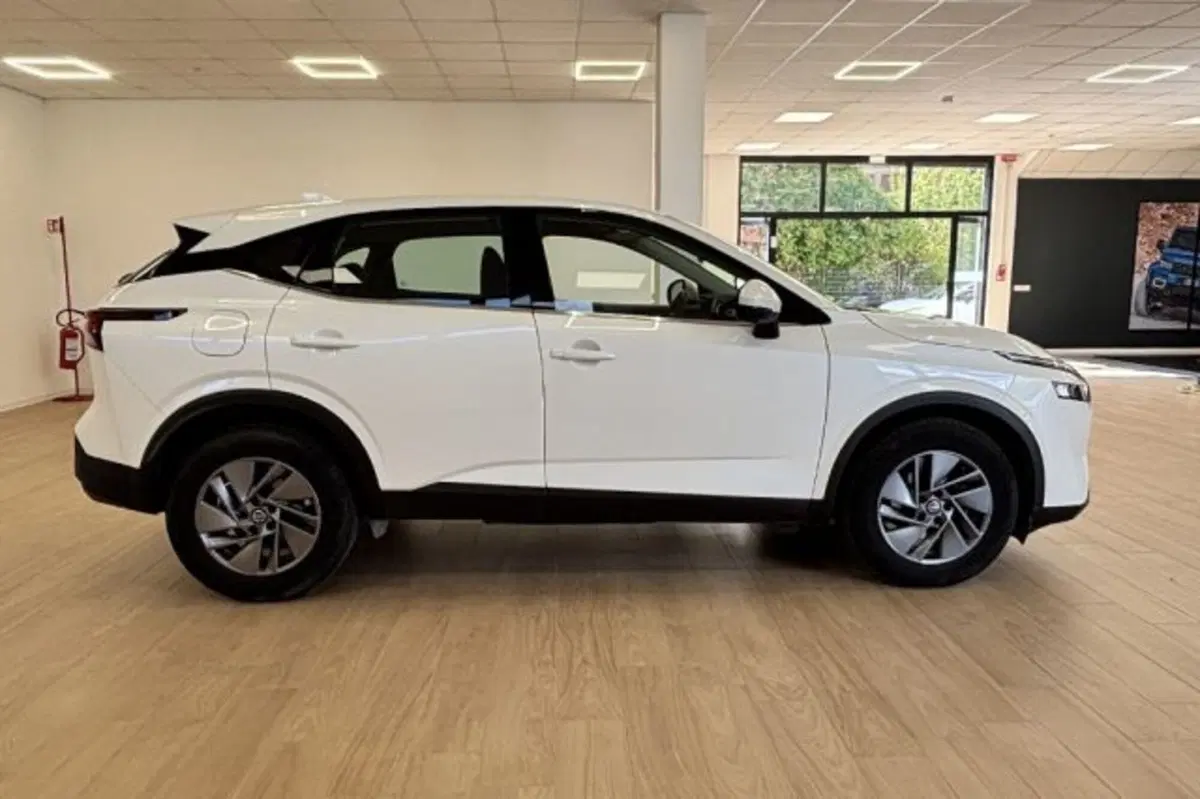 Nissan Qashqai usata a Latina (4)