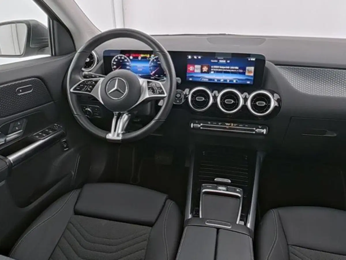 Mercedes-Benz GLA SUV usata a Milano (6)