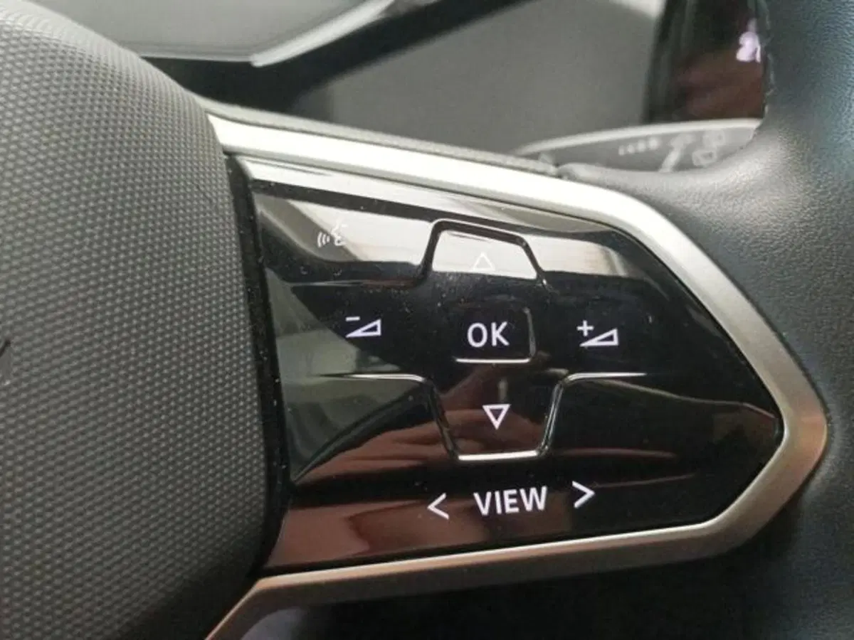Volkswagen ID.3 usata a Milano (13)