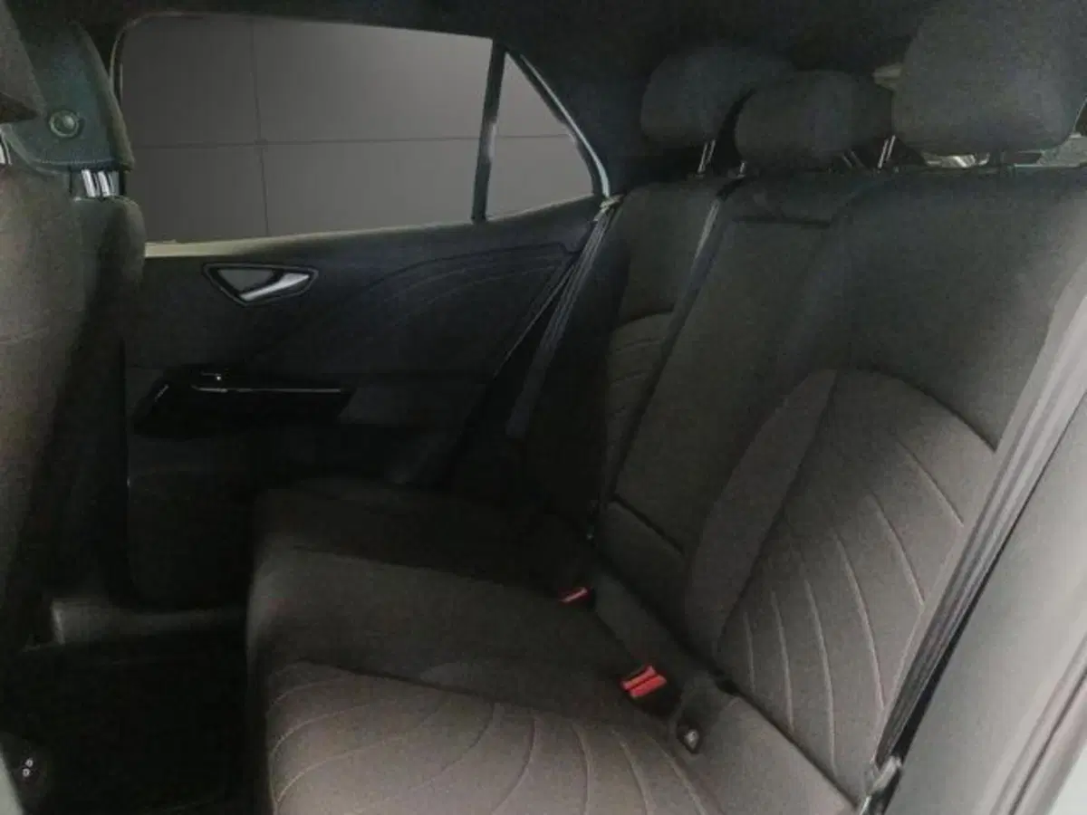 Volkswagen ID.3 usata a Milano (16)