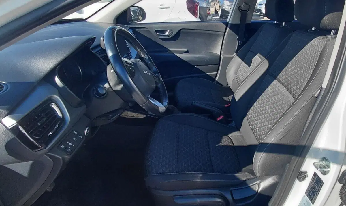 Kia Rio usata a Cosenza (11)