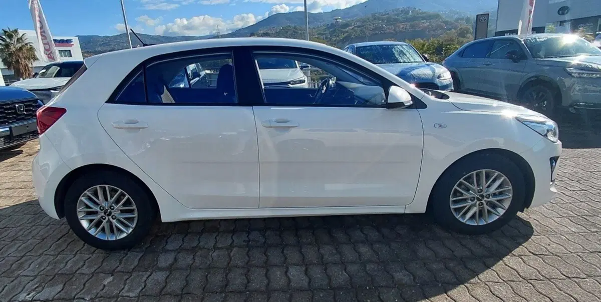 Kia Rio usata a Cosenza (4)