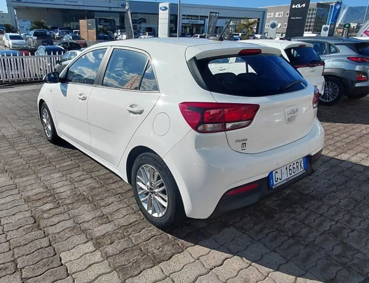 Kia Rio usata a Cosenza (7)