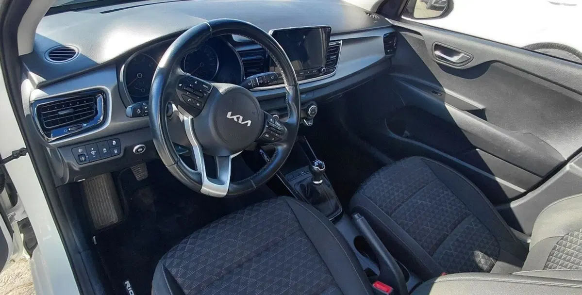 Kia Rio usata a Cosenza (9)