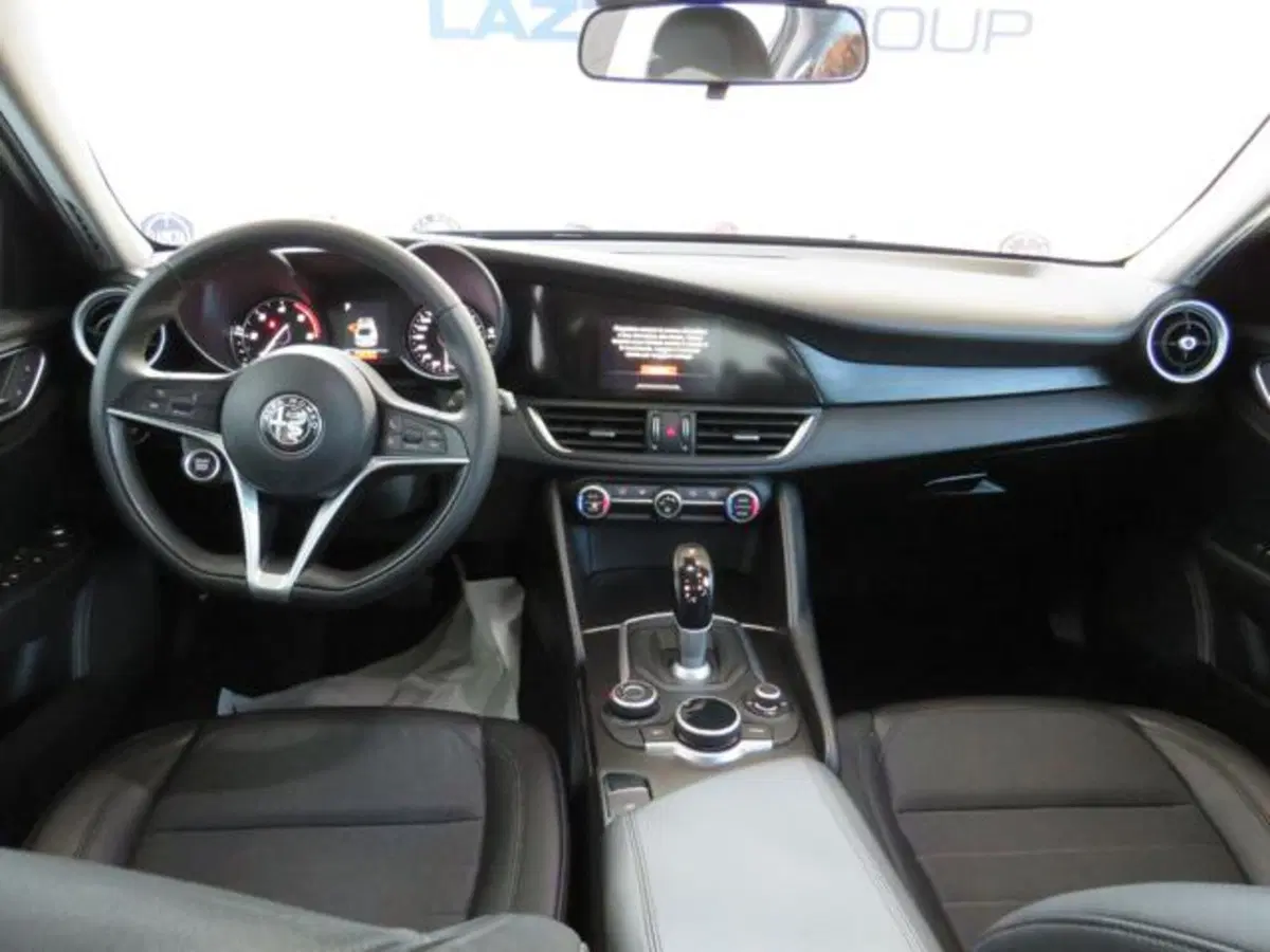 Alfa Romeo Giulia usata a Lodi (13)