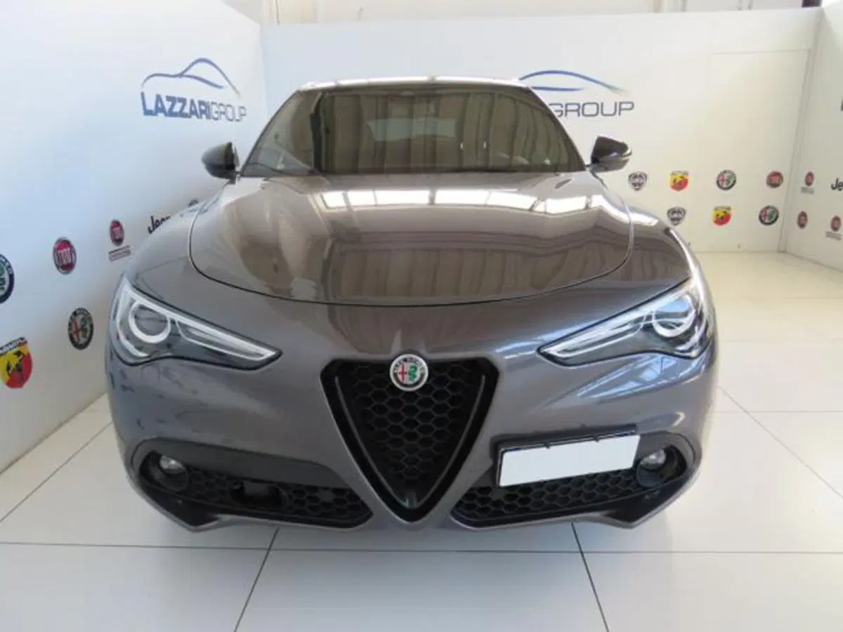 Alfa Romeo Stelvio usata a Lodi (2)