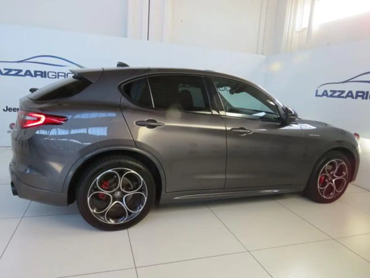 Alfa Romeo Stelvio usata a Lodi (7)