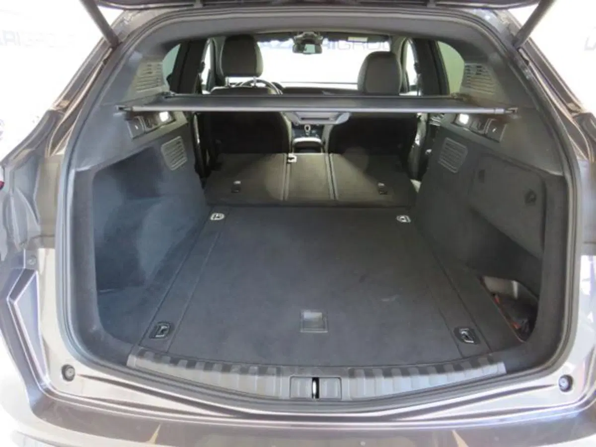 Alfa Romeo Stelvio usata a Lodi (9)