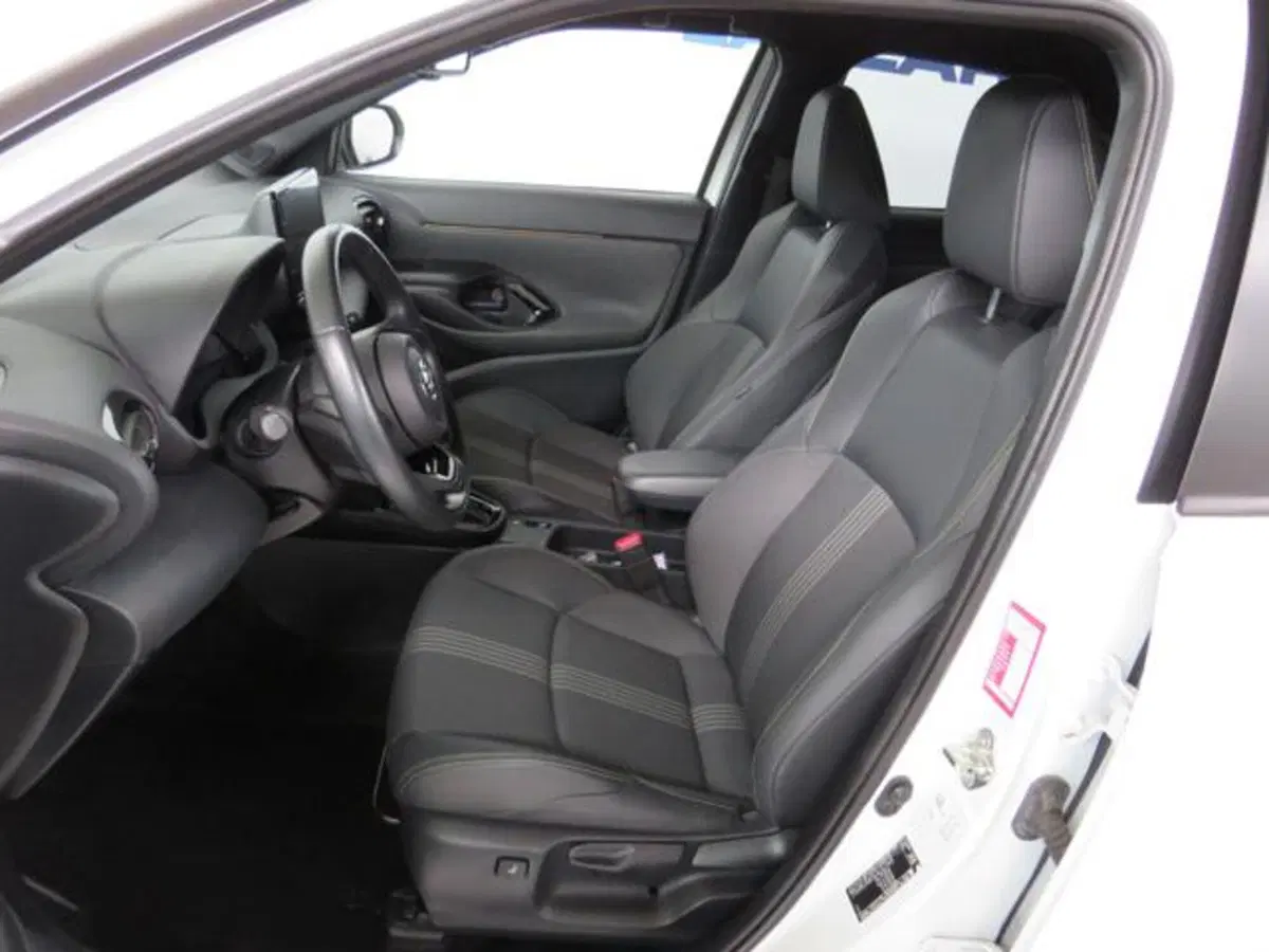 Toyota Yaris Cross usata a Lodi (10)