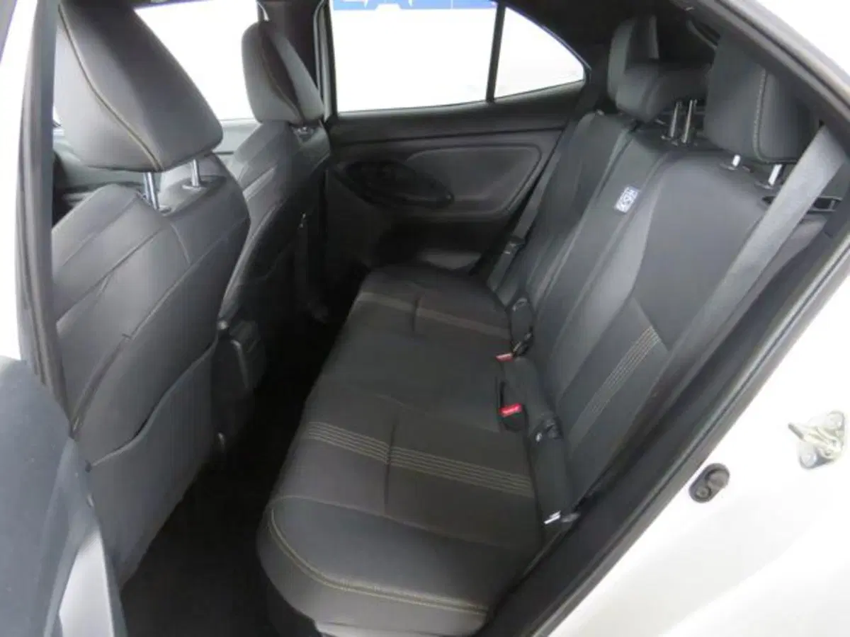 Toyota Yaris Cross usata a Lodi (11)